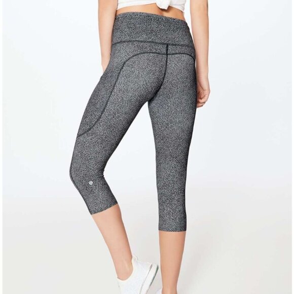 Lululemon Fast & Free Crop II (Nulux 19") Fractal Dark Starlight Black - Picture 6 of 6